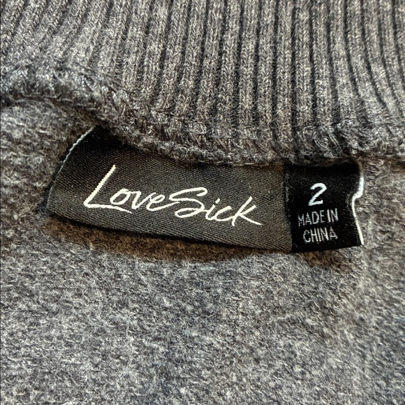Torrid Lovesick Charcoal Gray Fleece Jacket Size 2 Skulls Bolts Full Zip - Picture 3 of 11